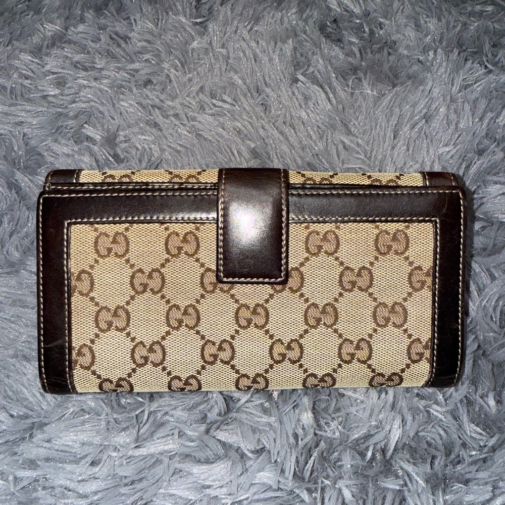 Classic Gucci Monogram Wallet - Picture 3 of 16